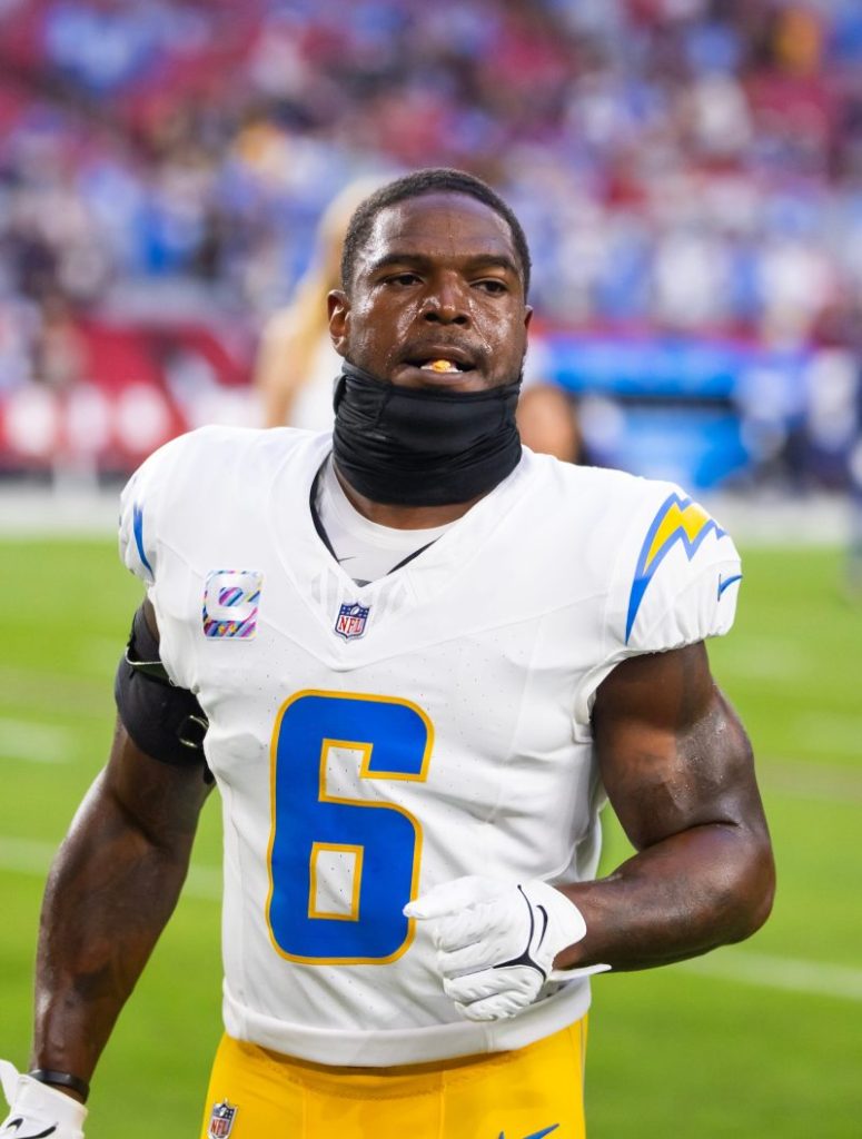 Chargers’ Denzel Perryman out of jail, weapons charges dropped
